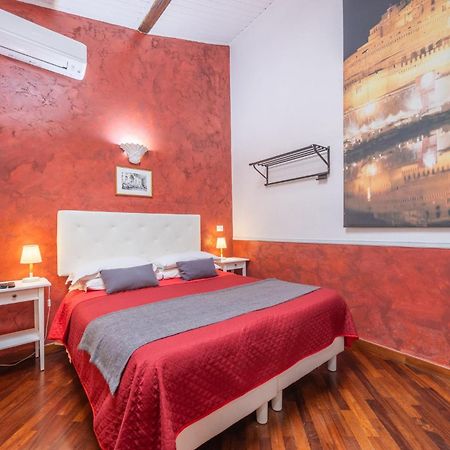 Room In Bb - Skylight Double Room In History House ローマ エクステリア 写真